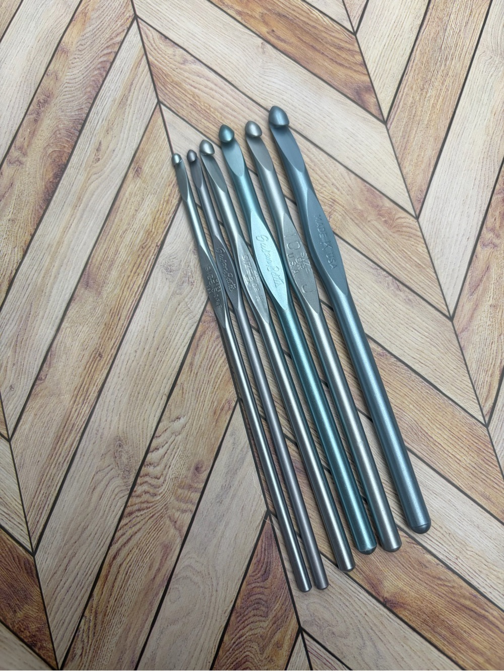 Vintage Susan Bates Crochet Hook Set – Blue  Gray Various sizes